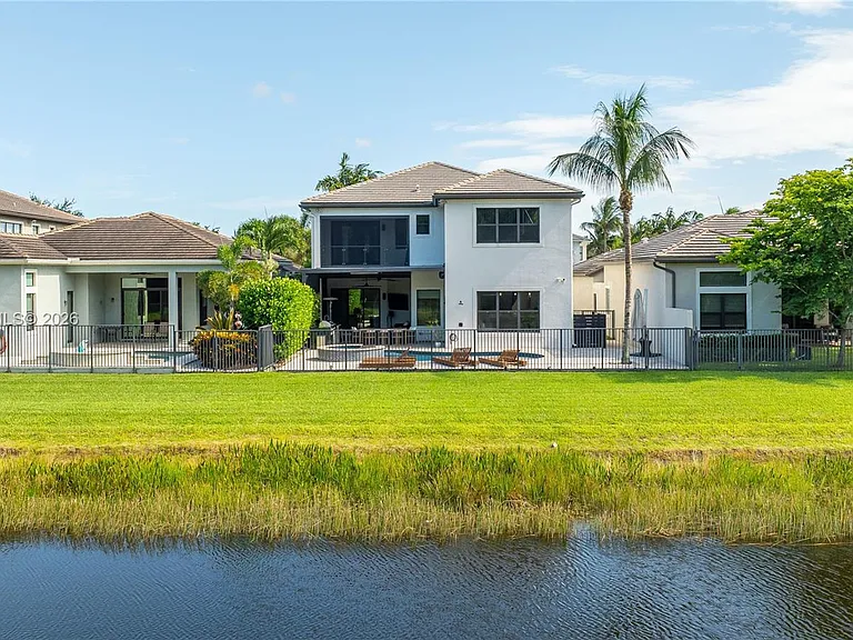 9529 Eden Roc Ct — Photo 64