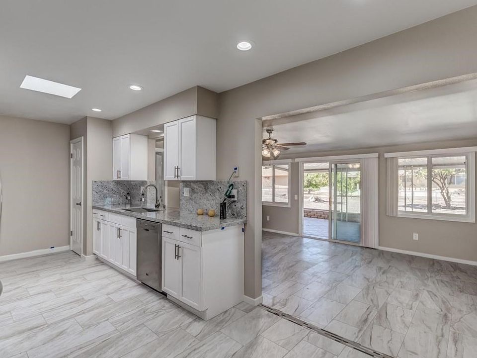 Newly Remodeled Kitchen and Great Room
