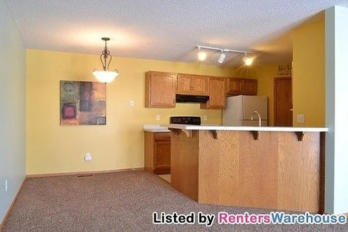 2213 E 117th St — Photo 3