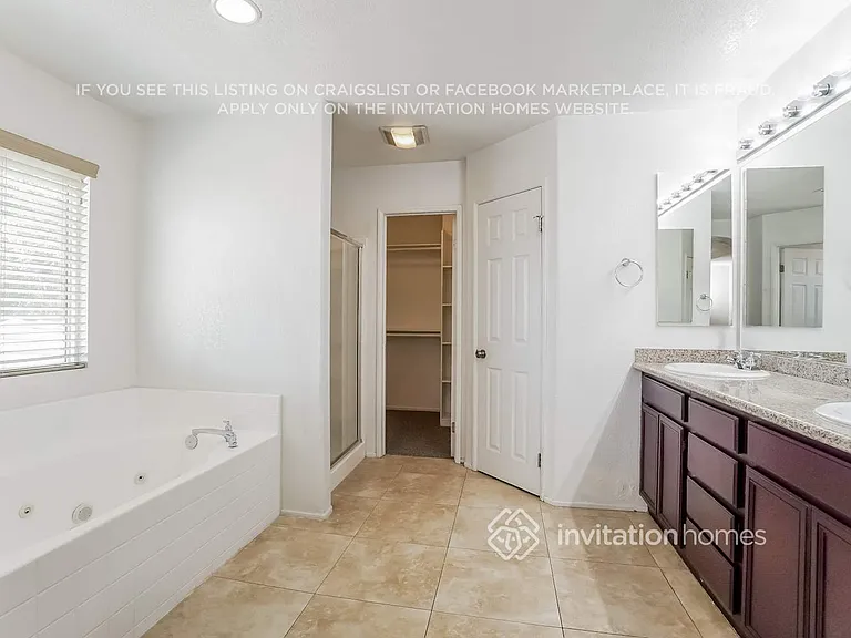 1529 Granville Way — Photo 11