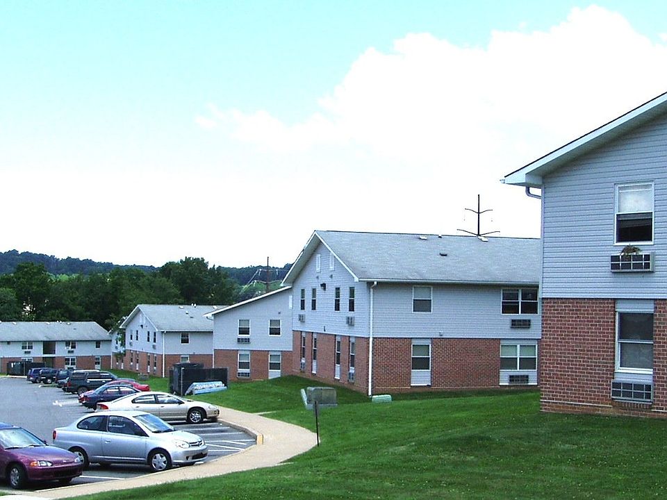 1st image of 2131-2141 Oak Hollow Dr #2131