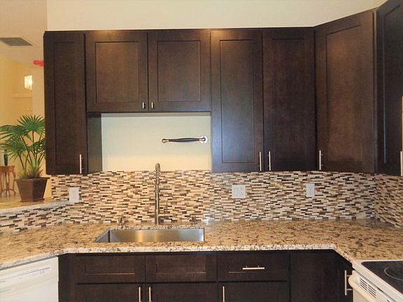 5th image of 2503 Stockbridge Square SW