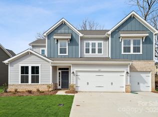 227 E Warfield Dr, Mooresville, NC 28115