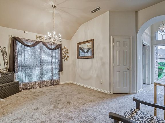 2nd image of 606 Kari Anne Ln