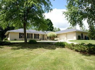 N8317 Booth Lake Hghts Rd, East Troy, WI 53120