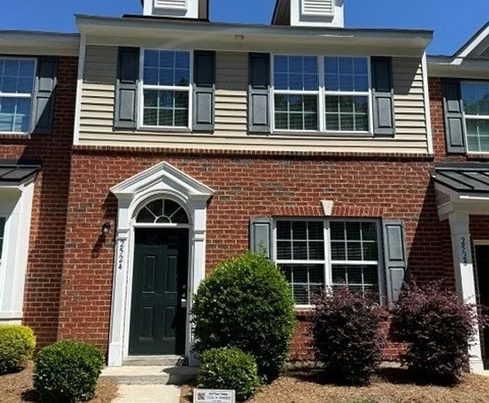 2524 Arrowhead Cir — Photo 1