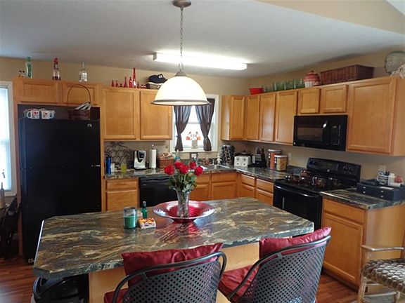 3rd image of 5084 S Lost St