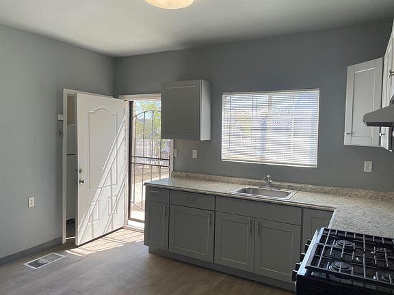 2nd image of 1217 E Harding Way