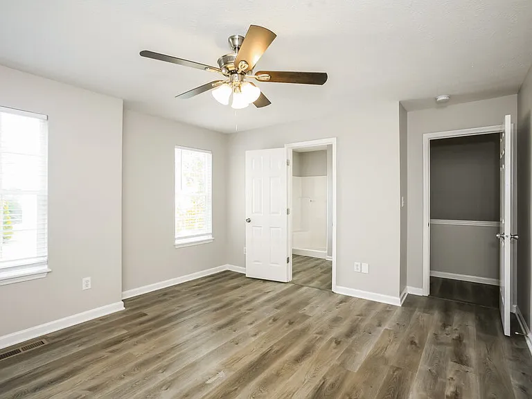 6629 Crestwell Ln — Photo 10