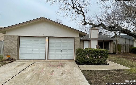 4th image of 5914 Misty Lake St