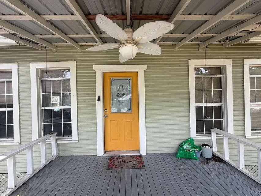 2 bed, 1092 sqft, $1,725 — Photo 3