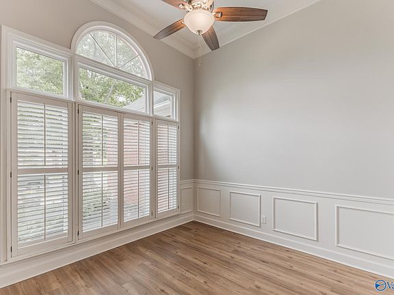 5th image of 2707 Bronte Cir SE