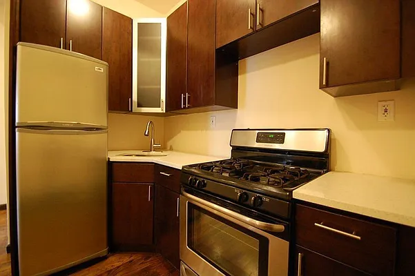 Rented by Uptown Flats LLC | media 11