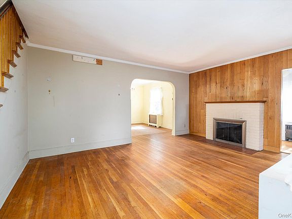 4th image of 107 Cherry Street