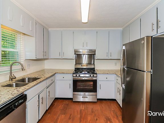 3rd image of 3150 Ebenezer Rd NE
