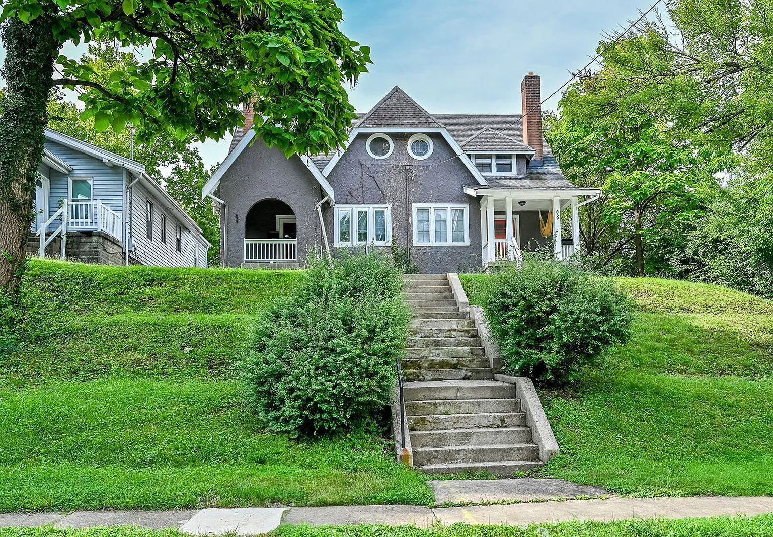 3 bed, 1.0 bath, $2,195 — Photo 1
