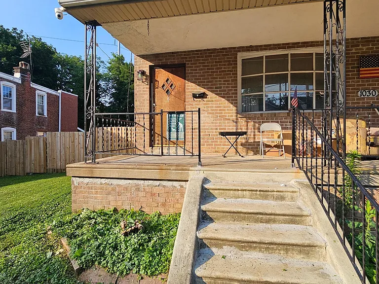 1030 Lawrence Ave — Photo 1