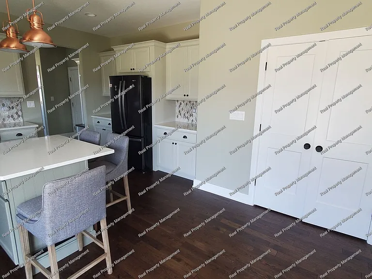 10518 Talus Dr — Photo 2