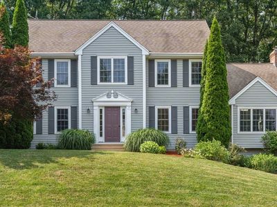 7 Evergreen Ln, Sturbridge, MA, 01518