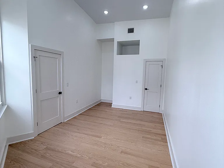 714 Grand St #3 — Photo 6