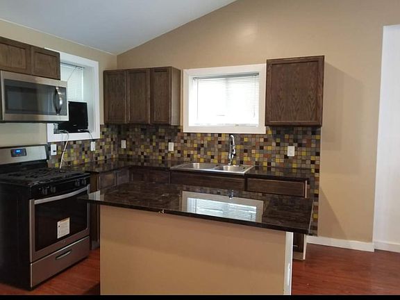 5th image of 1950 Bella Clare Dr