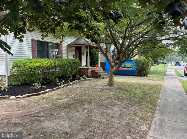 110 Lake Ave, Glendora, NJ 08029