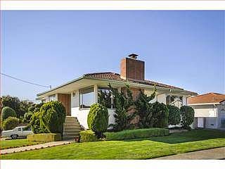 2nd image of 421 Acacia Ave