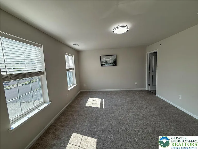 1047 Turnstone Dr — Photo 9