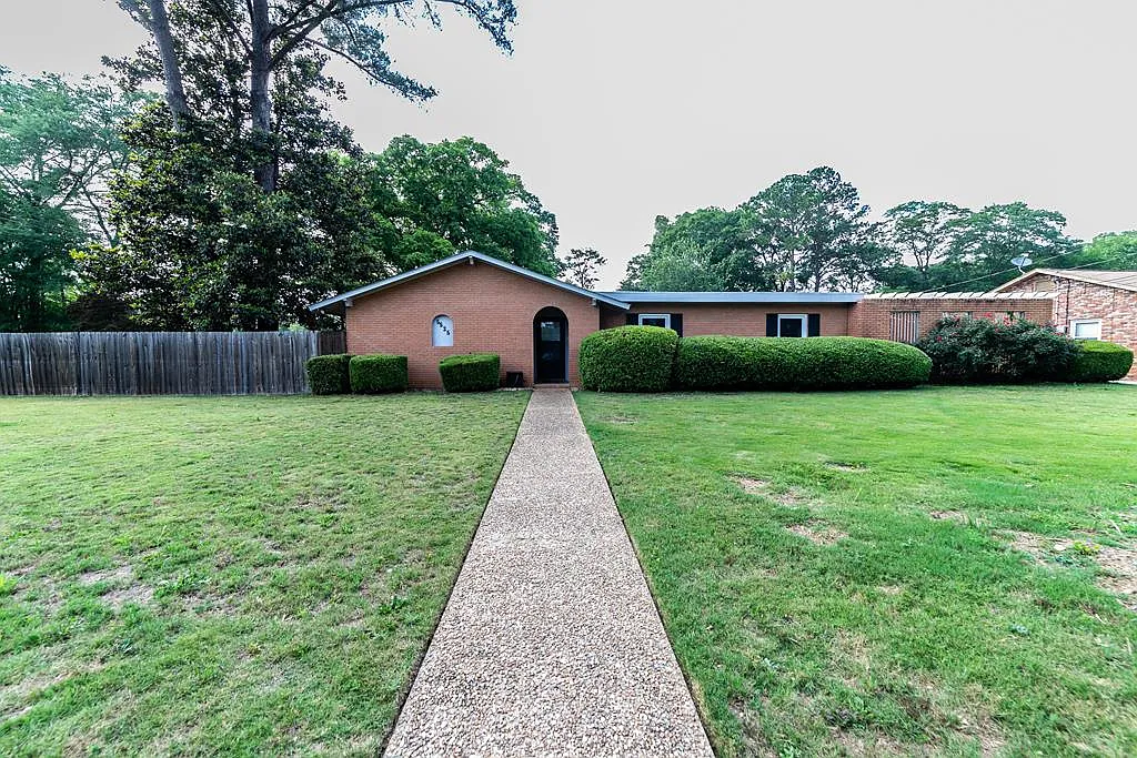 5525 Southlea Ln photo 1