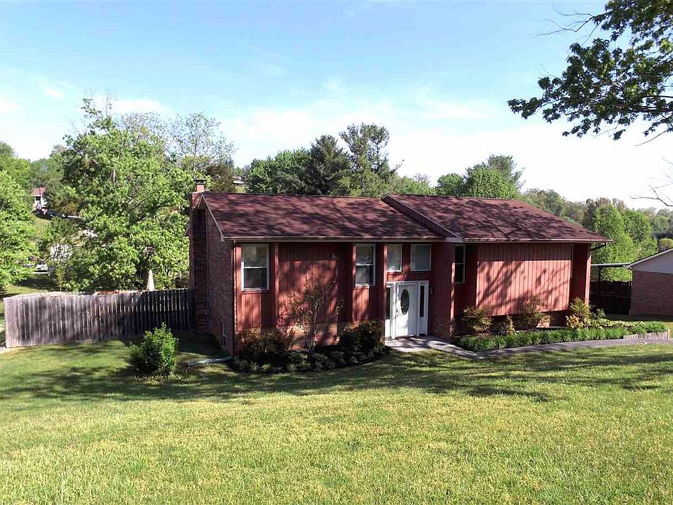 1st image of 1365 Pin Oak Dr