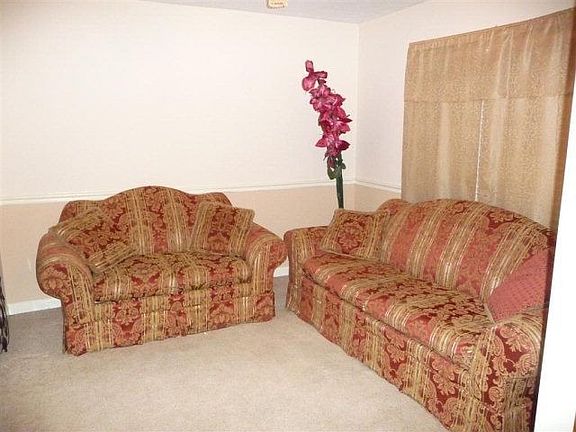 3rd image of 3020 Breeze Hill Dr