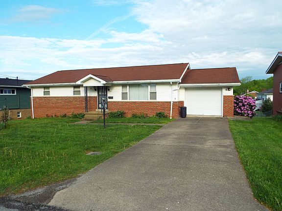 2nd image of 807 Lawman Ave