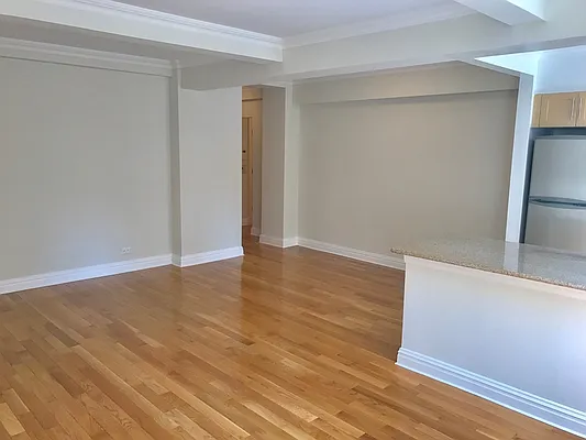 Rented by Stonehenge NYC LLC | media 8