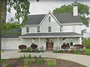 8631 Thompson Dr, Waterford, WI 53185