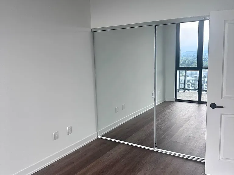 2075 Lakeshore Rd #2211 — Photo 8