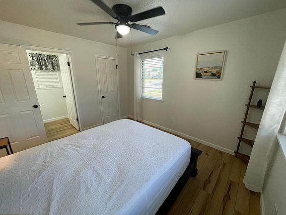 5th image of 106 Williams St