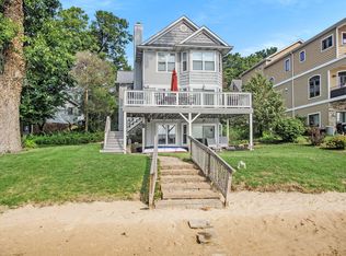 1300 N Eagle Lake Dr, Kalamazoo, MI 49009