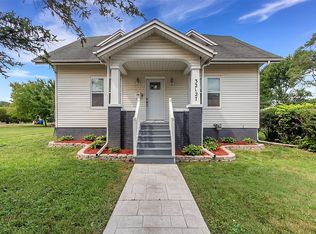 32127 Utica Rd, Fraser, MI 48026