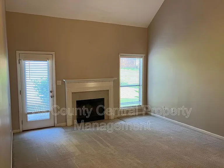 2045 Forest Lakes Ln — Photo 8