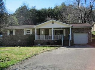 123C Robin Rd #C, Nitro, WV 25143
