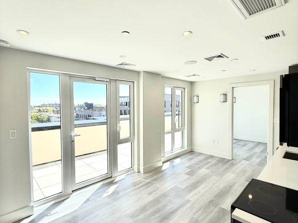 2708 Snyder Ave UNIT 720