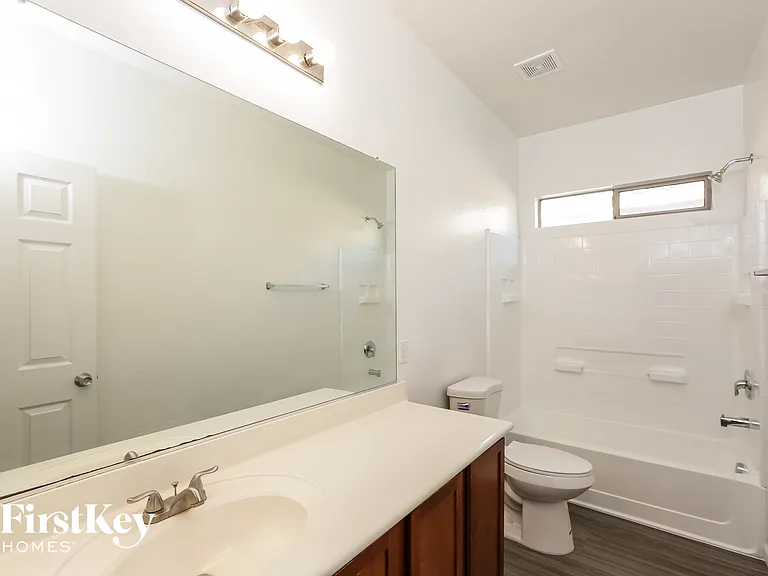 5229 W Shumway Farm Rd — Photo 13
