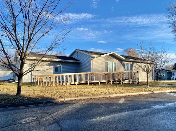201 3rd Ave NE, Aberdeen, SD 57401