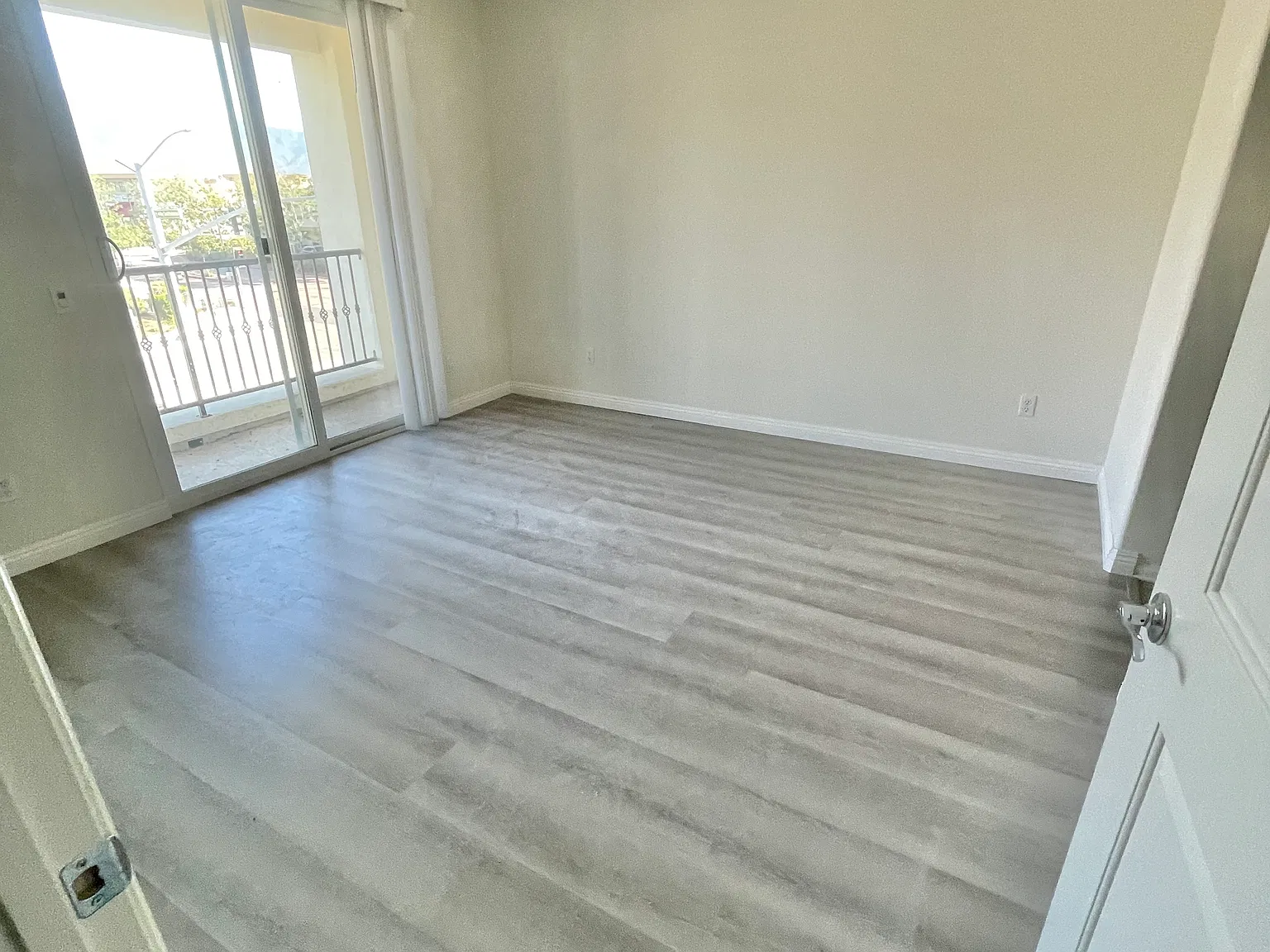 12164 Meridian Dr — Photo 3