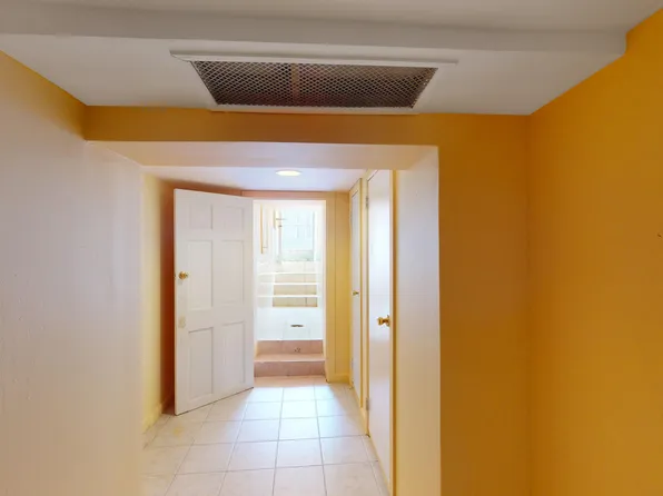 3718 Neptune Avenue image 3 of 18