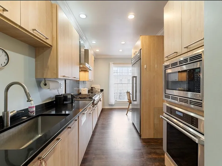 5635 5th Ave — Photo 13