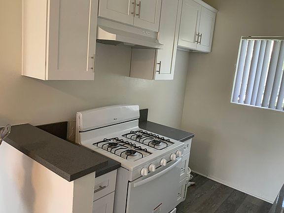4th image of 537 S Wilton Pl APT 304