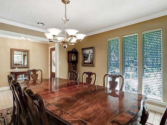 5th image of 2023 Southern Pines Dr