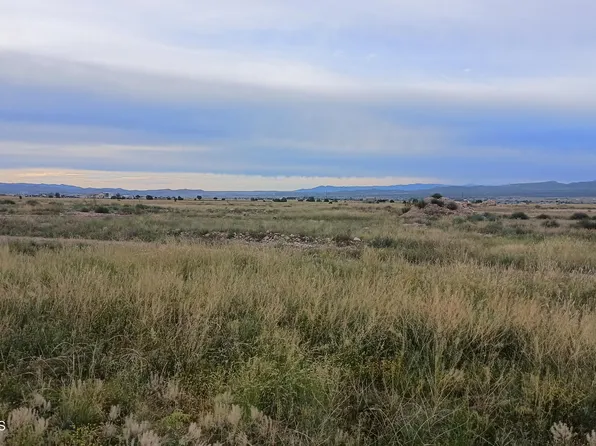 3462 W Limestone Dr, Paulden, AZ 86334