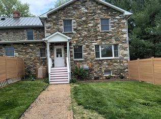 31 E Loudoun St, Round Hill, VA 20141